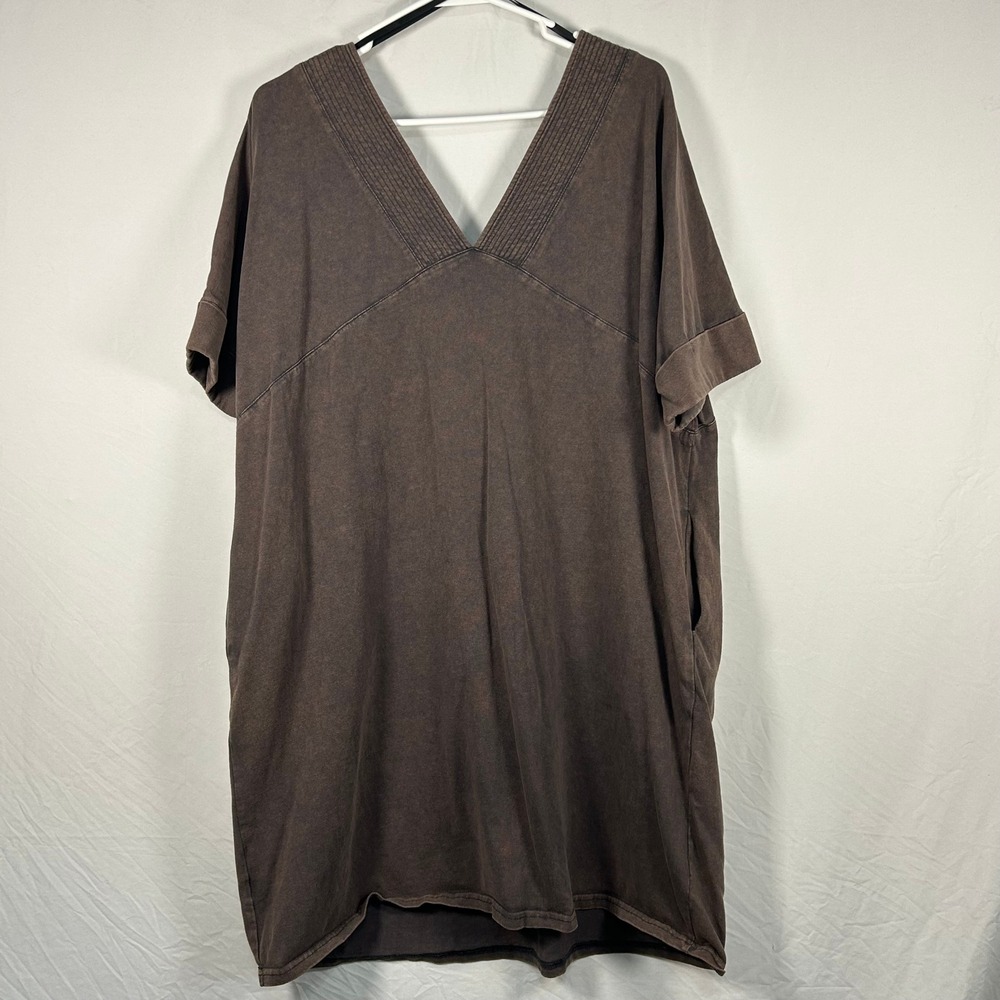 New In T-Shirt Dress Womens 1X Brown Mineral Wash V-Neck Pockets Dolman Sleeve
